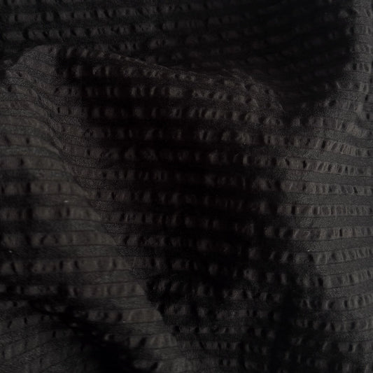 JET BLACK CLOQUE RAYADO TONO A TONO