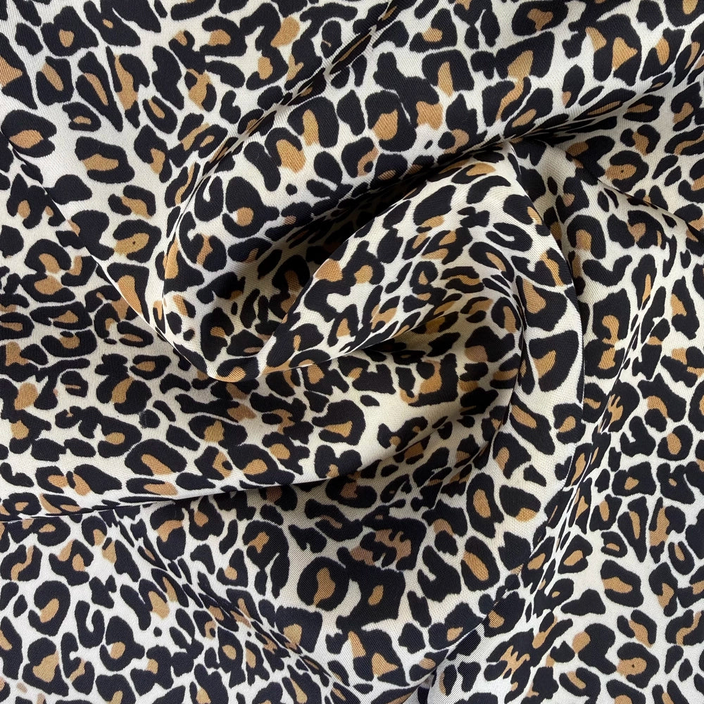 HEAVY SATÉN ESTAMPADO ANIMAL PRINT