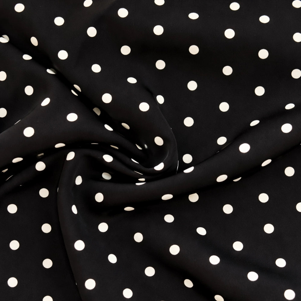 HEAVY SATÉN ESTAMPADO LUNARES