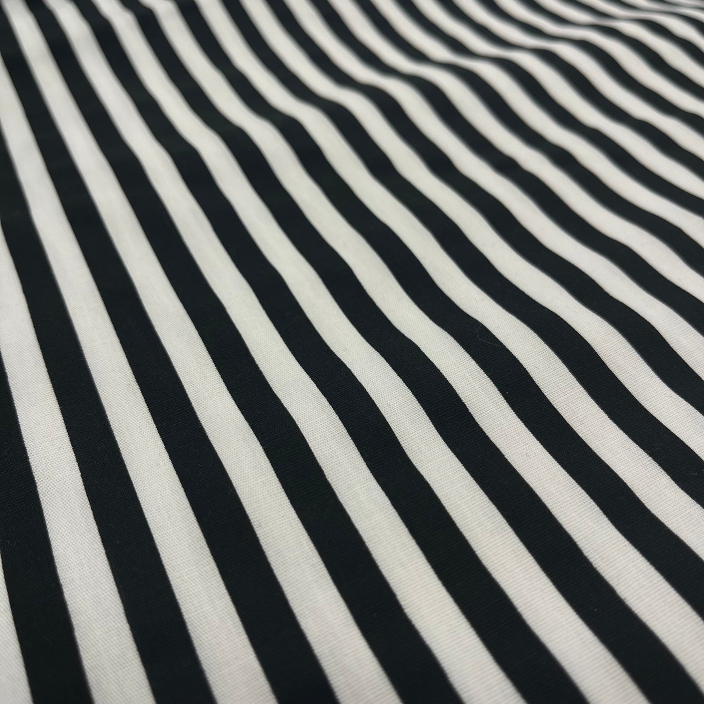 PREVENTA POPLIN CON LYCRA ESTAMPADO RAYADO