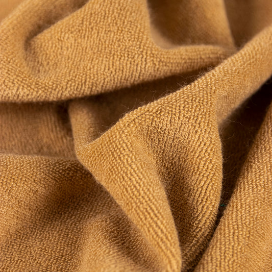 BEIGE TOALLA INDUMENTARIA DE PUNTO